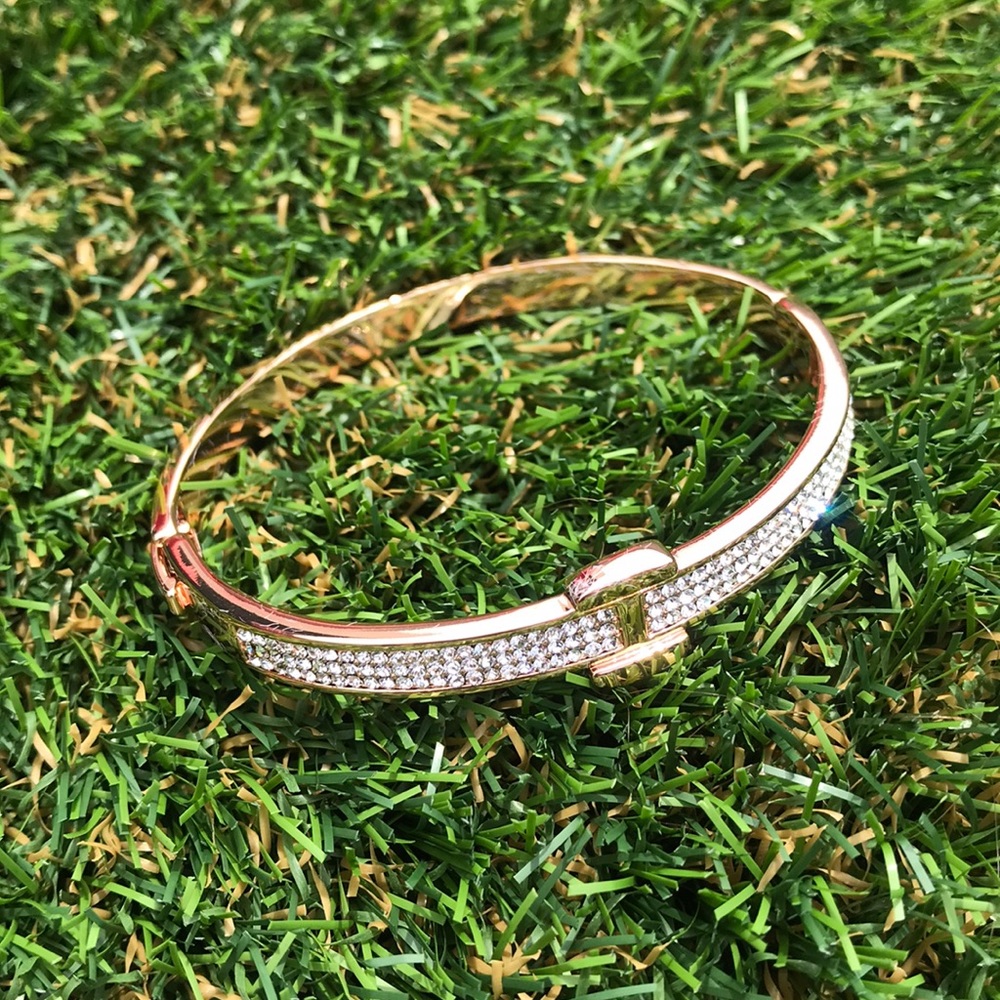 Elegant Gold and Silver Women's Bracelet